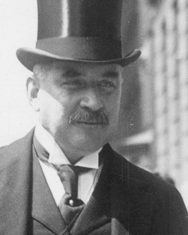 He Shot J.P. Morgan at his estate in Glen Cove - Arsenic, Anarchy and ...